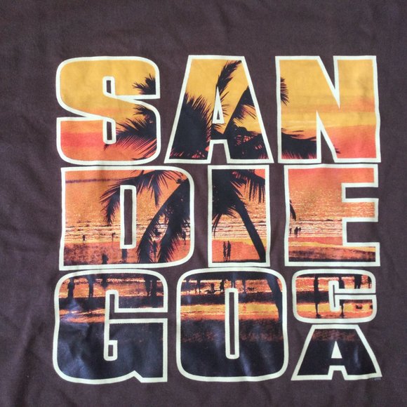 San Diego Graphic Brown Retro T-Shirt Medium New  Fruit of the Loom - Picture 2 of 6